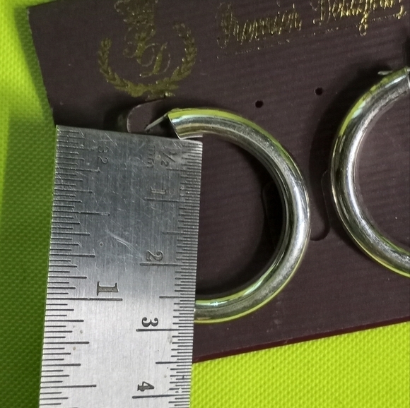 Silvertone hoop wire earrings Premier designs - Picture 2 of 5